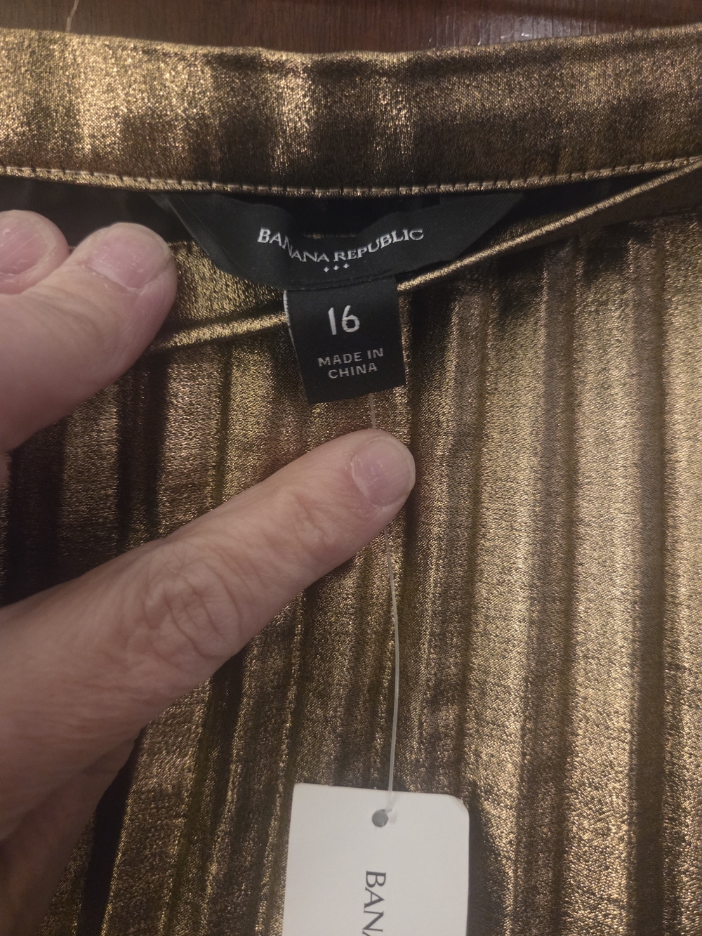Banana Republic Metallic Gold Pleated Midi Skirt - Picture 2 of 3